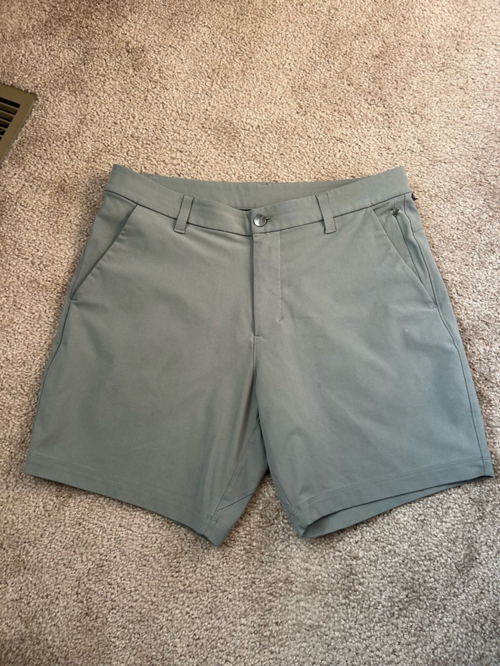 Lululemon ABC Classic-Fit Short 7”